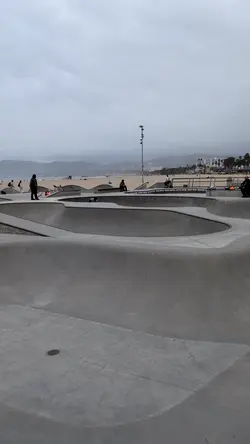 PXL_20250504_202755161.mp4